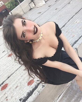 Full leaked Quimeraax private onlyfans photo