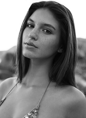 Rachelle Van Waardhuizen