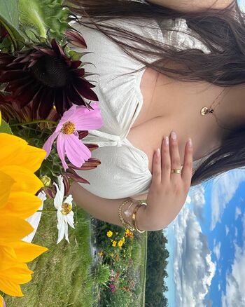 Full leaked Reemarochelle private onlyfans photo