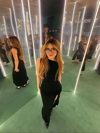 Full leaked Laura michelle/ private onlyfans photo