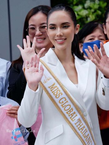 Full leaked Saffron maya snook page private onlyfans photo