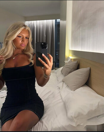 Full leaked Saga stq private onlyfans photo