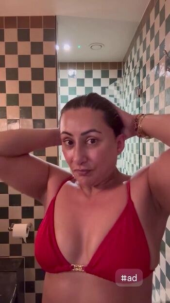 Full leaked Saira khan page private onlyfans photo