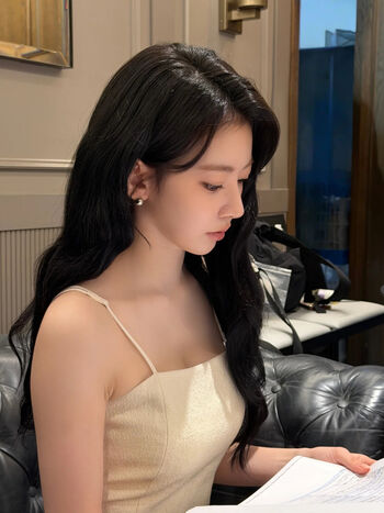 Sakura Miyawaki 宮脇 咲良