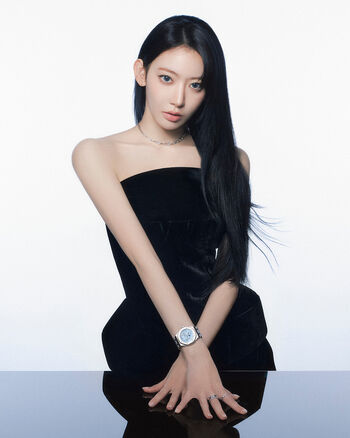 Sakura Miyawaki 宮脇 咲良