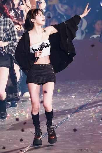 Sakura Miyawaki 宮脇 咲良