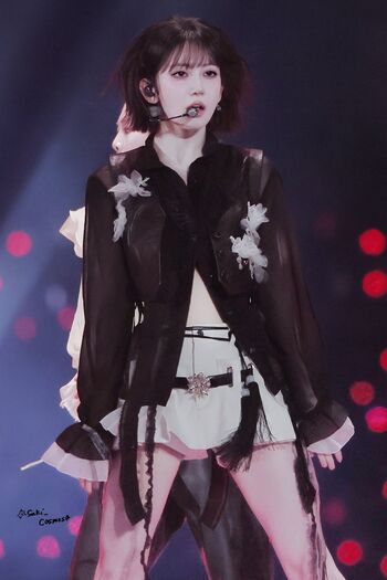 Sakura Miyawaki 宮脇 咲良