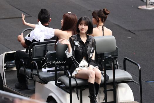 Sakura Miyawaki 宮脇 咲良