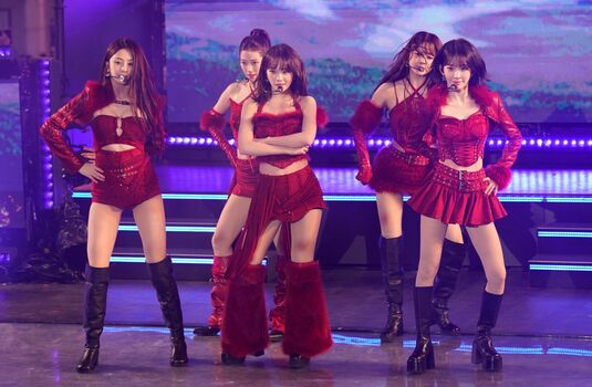 Sakura Miyawaki 宮脇 咲良