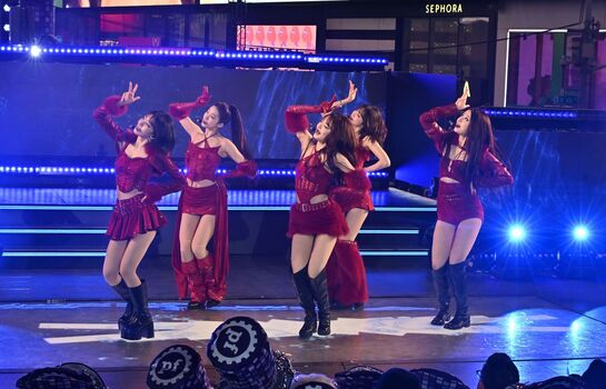 Sakura Miyawaki 宮脇 咲良