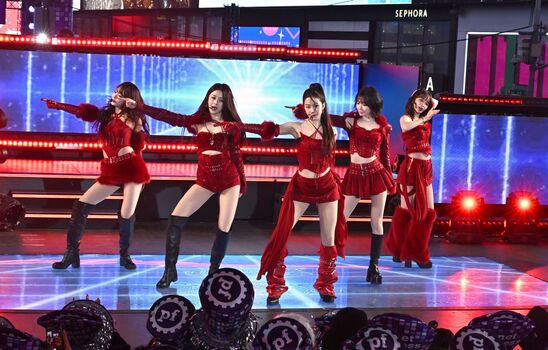 Sakura Miyawaki 宮脇 咲良