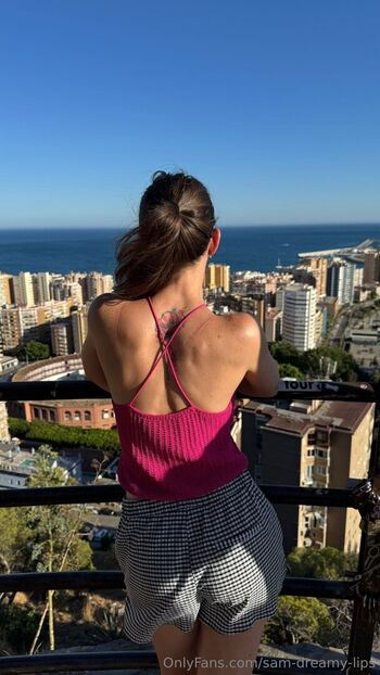 sam-dreamy-lips
