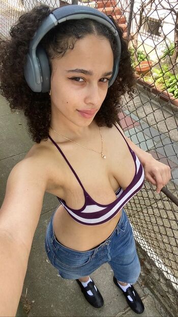 Full leaked Sarina bree page private onlyfans photo