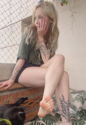 Full leaked Millaholt/ private onlyfans photo