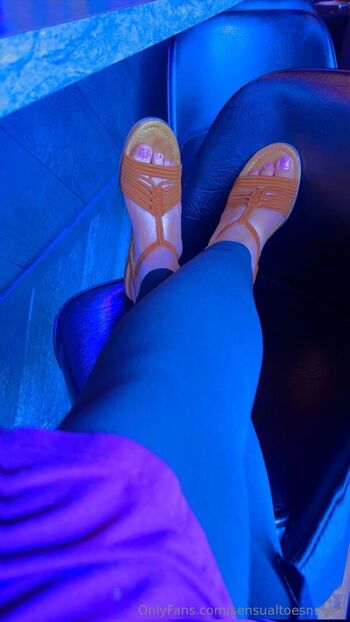 sensualtoesnso1