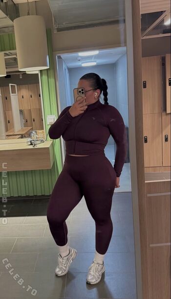 Full leaked Seymosuum private onlyfans photo