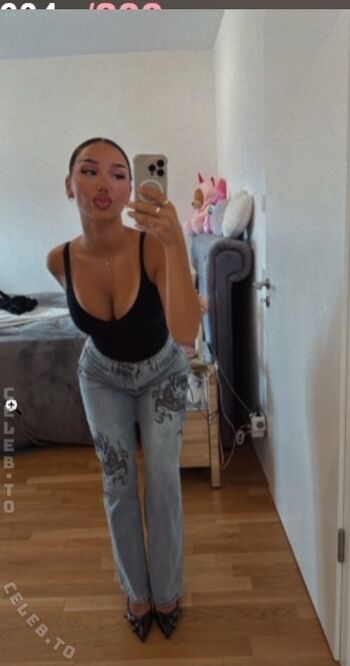 Full leaked Shakiravv private onlyfans photo