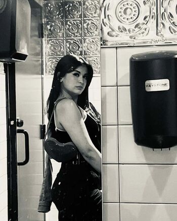 Full leaked She makes shoez private onlyfans photo