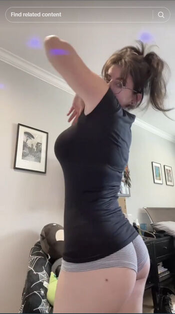 Full leaked Bunnygirl / private onlyfans photo