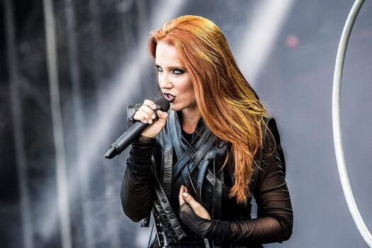 Simone Simons