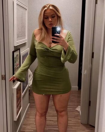 Full leaked Sinawynne page private onlyfans photo