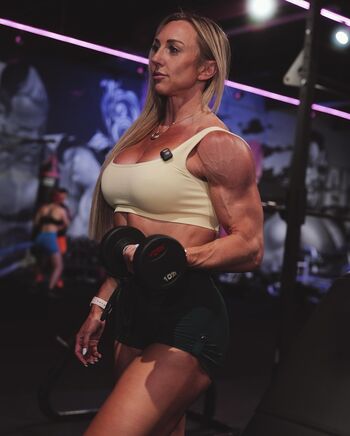 Sixpackchick Victoria Scott