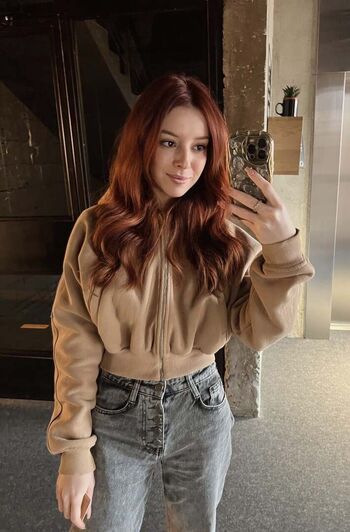 Full leaked Sofa mour private onlyfans photo