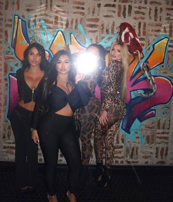 Full leaked Sofia deroian page private onlyfans photo