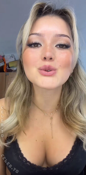 Full leaked Sofia stark private onlyfans photo