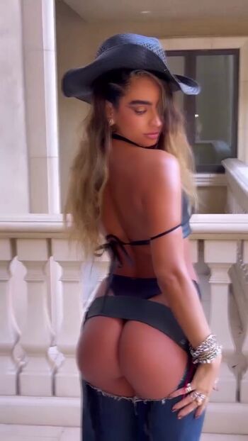 Sommer Ray
