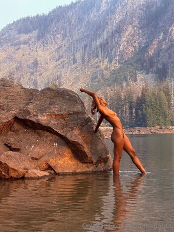 Full leaked Sveltegoddess private onlyfans photo