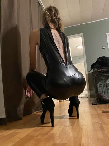 Full leaked Tallblondebabe private onlyfans photo