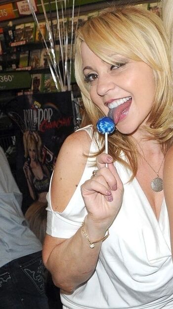 Tara Strong
