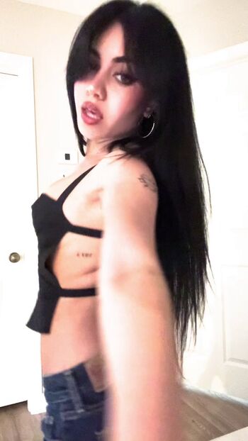 Full leaked Tara yummy private onlyfans photo