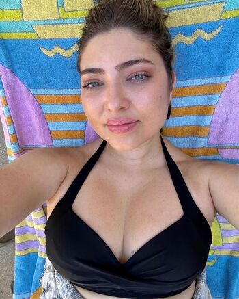 Full leaked Tasteofsyrenn private onlyfans photo