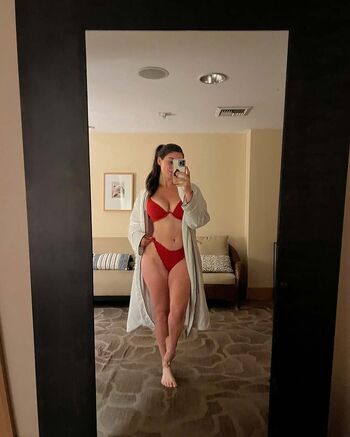 Taya Miller / Tayamillerr