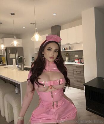 Full leaked Tayler hills private onlyfans photo