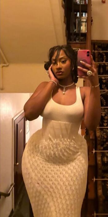 Full leaked Elizabeth olsen / private onlyfans photo