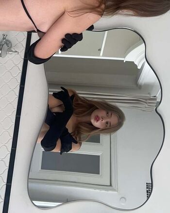 Full leaked Laceyroyce/ private onlyfans photo