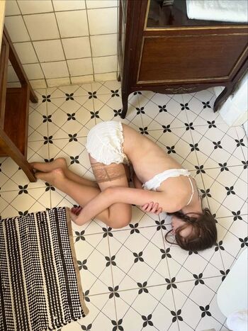 Full leaked Betsy cmila/ private onlyfans photo