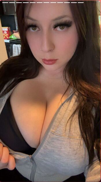 Full leaked Thatsubiegirl private onlyfans photo