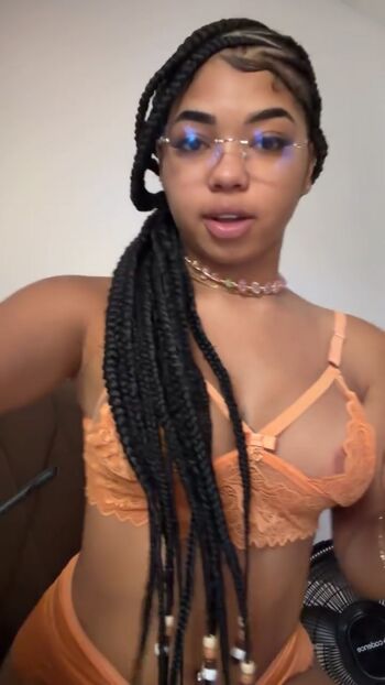 Full leaked Thawanymicaelly private onlyfans photo