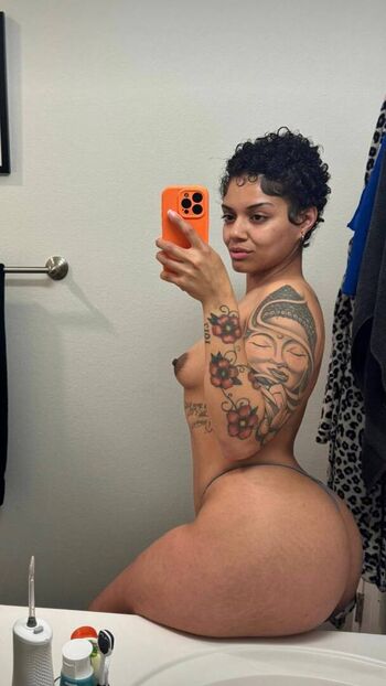 Full leaked Theonlysafarii private onlyfans photo