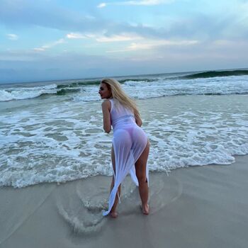 Full leaked Therealmiasnow private onlyfans photo