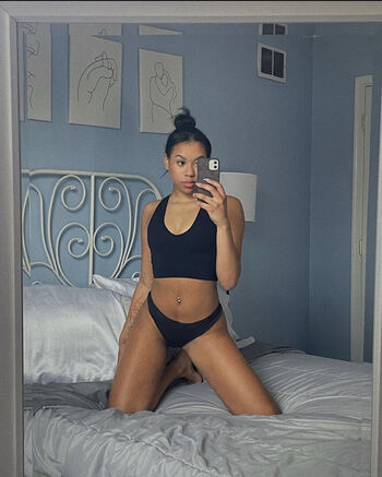 Full leaked Thyriifraxierrr private onlyfans photo