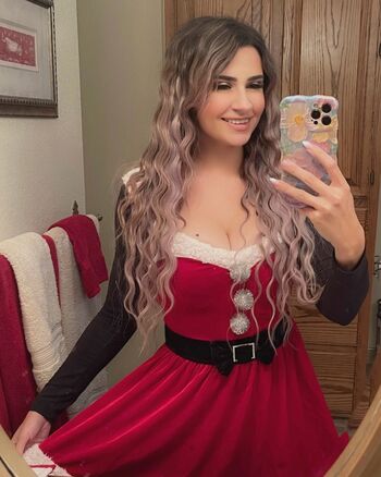 Full leaked Akamehills/ private onlyfans photo