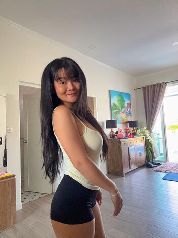 Full leaked Tui private onlyfans photo