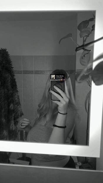 Full leaked Uptempo lea private onlyfans photo