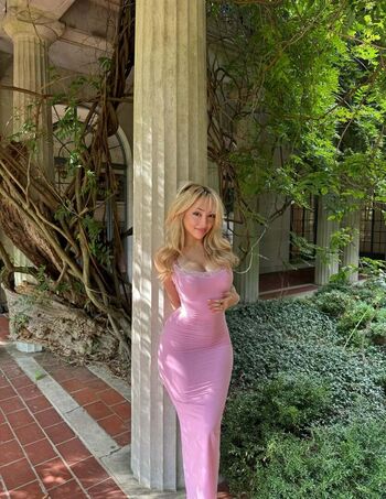 Full leaked Milkynattii/ private onlyfans photo