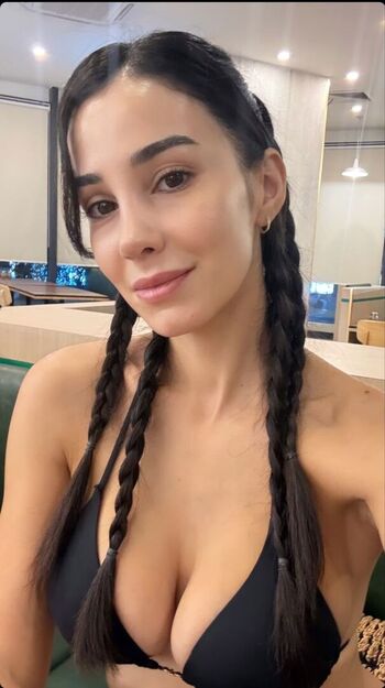 Full leaked Vahide bulu private onlyfans photo